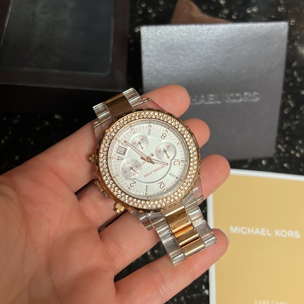 Older (2010’s) Michael Kors Watch - Picture 4 of 5